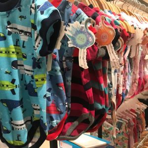 BODYS para bbes coloridos mangas cortas g de b primavera verano 2019