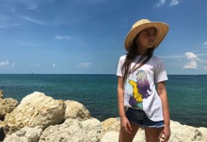 Remera mangas cortas nenas y short de jeank Gimos primavera verano 2019 1