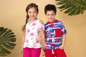 remera blanca con flores rosa para niñas Gretty verano 2019