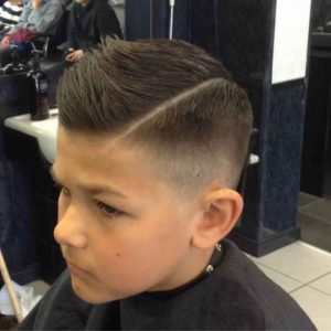 nuca rapada en degrade y peinado con gel cortes de pelo para niños verano 2019