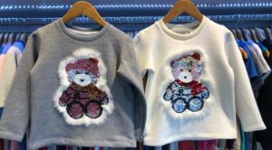 Buzo algodon con friza con aplique de lentejuela niña Minimu invierno 2019