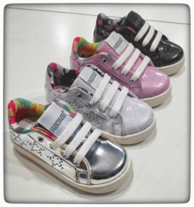 zapatilla calada brillo niña Plumitas otoño invierno 2019