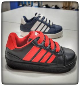 zapatilla cuero niños Plumitas otoño invierno 2019