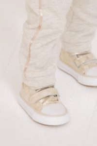 zaptillas doradas bebas mimo co invierno 2019