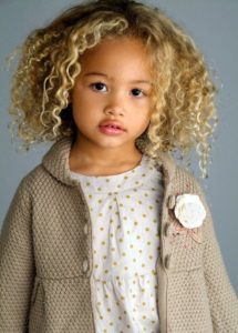 corte corto con risos nena