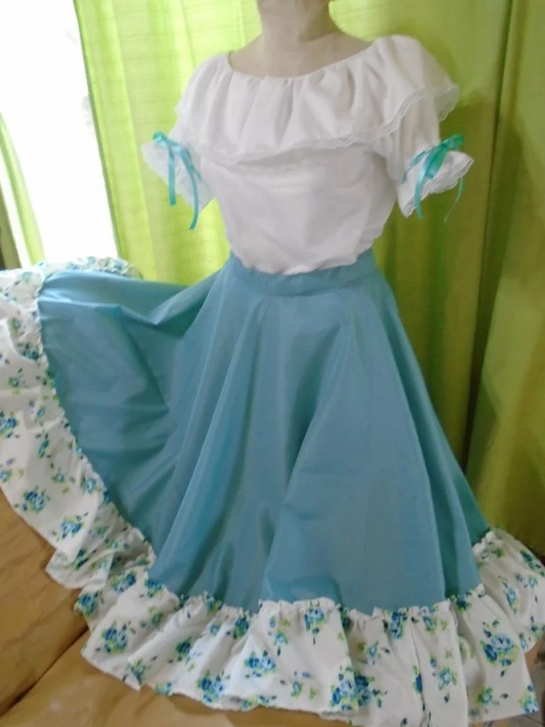 pollera-paisana-chacarera-zamba-niña