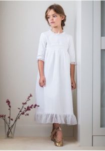 vestido blanco de niña con mangas para comunion