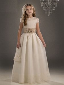 vestido blanco elegante de niña para comunion vestido blanco elegante de niña para comunion