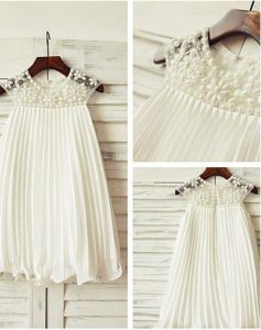 vestido blanco plisada con camesu bordado de niña para comunion