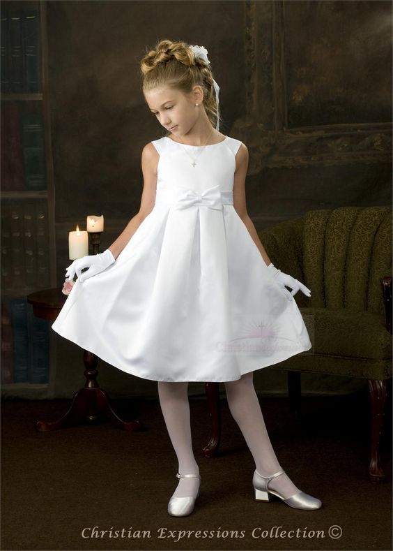 vestido-blanco-plisado-de-niña-para-comunion