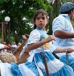 Vestido De Niña Para Representar La Bandera Argentina 20
