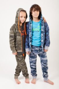 conjunto joggers camuflado niño A Croquer verano 2020 conjunto joggers camuflado niño A Croquer verano 2020