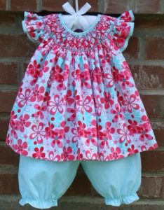 blusa moderna beba con punto smock