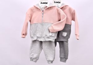 conjunto joggins beba buzo bebes puños a rayas Zuweni invierno 2020 scaled