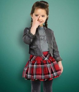 minifalda a cuadros niña invierno 2020 scaled