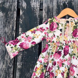 vestido con mangas floreado y puntilla para niñas waw invierno 2020 