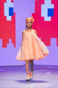 vestido amplio niña