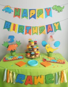 decoracion cumpleanos dinosaurios ninos pequenos scaled