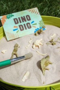 encuentra los restos de los dinosaurios scaled