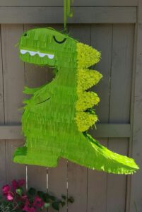 pinata de dino scaled
