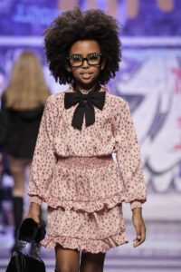 vestido rosa para nina mezclando tonos tierra y pasteles scaled