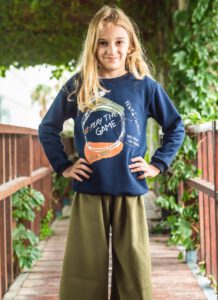 buzos frisa nenas y palazzo algodon Pako Peko invierno 2021 scaled