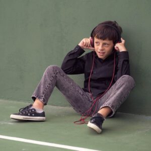 camisa negra nino Popeye kids invierno 2021