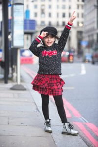 falda a cuadro ninas invierno 2022 scaled