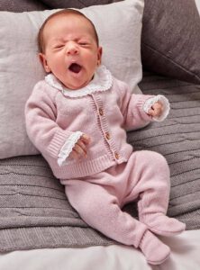 ranita y campera beba tejida scaled ranita y campera beba tejida scaled