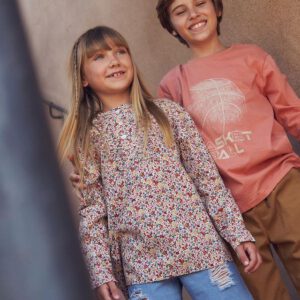 blusa estampada nina nucleo kids invierno 2022