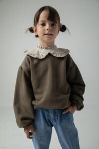 buzo frisa nina crayon invierno 2022 scaled