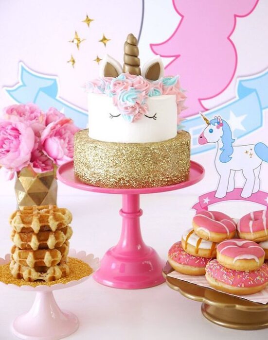 torta con brillo unicornio