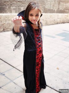 Niña disfrazada de vampira nina vampira disfraz