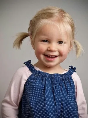 Dos coletas niñas pequeñas dos coletas ninas pequenas