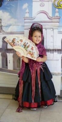 Niña disfarzada de dama antigua nina disfarzada de dama antigua