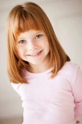 largo medio con flequillo cort para nenas