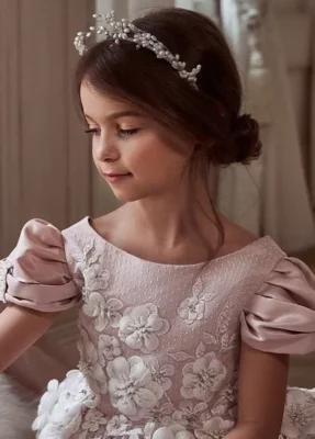 recogido bajo tiara princesa nina