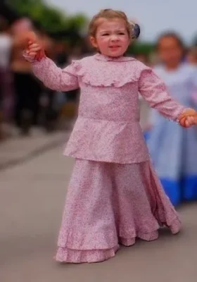 vestido para folclore nina pequena