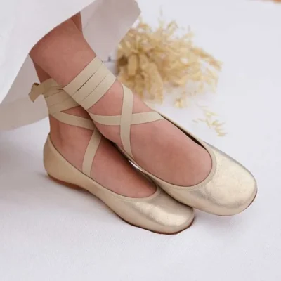 zapatos dorados para comunion