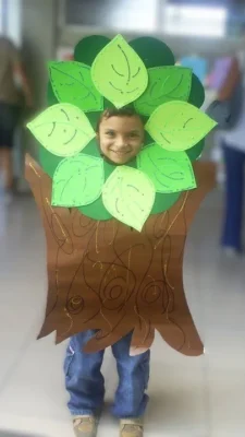 disfraz de arbol con papel disfraz de arbol con papel