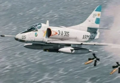 foto avion Cartelera 10 de agosto Día de la Fuerza Aérea Argentina foto avion Cartelera 10 de agosto Día de la Fuerza Aérea Argentina