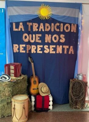 escenografia para acto dia de la tradicion