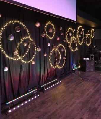 adornar telon con luces acto egresados adornar telon con luces acto egresados