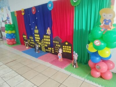 telon para fiesta tematica super heroes