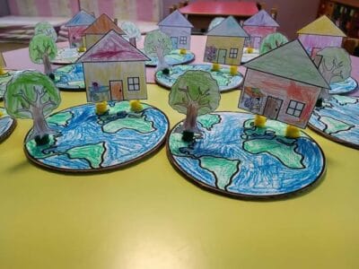 manualidades niños maqueta dia de la tierra