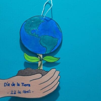 manualidades para el dia de la tierra colgante manualidades para el dia de la tierra colgante