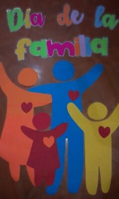 idea cartelera escolar dia de la famlia